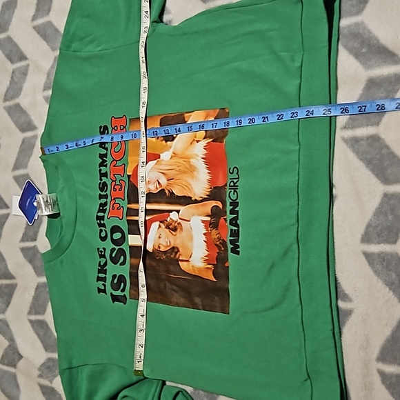 Paramount Mean Girls Like Christmas Is So Fetch Amanda Seyfried Lacey Chabert XL - Picture 9 of 12